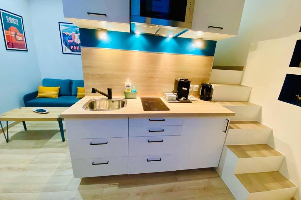 Tiny House Apartment Pau Exterior photo